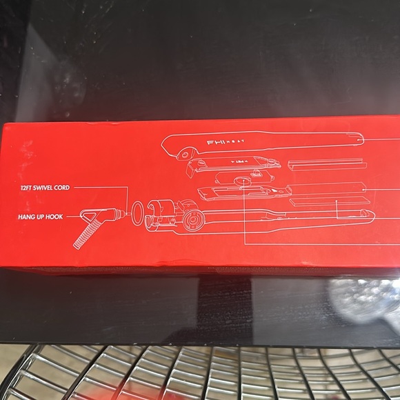 FHI HEAT Platform Pro Styling Tourmaline Hair Straightener Hair Types, 1/2 Inch - Picture 9 of 9